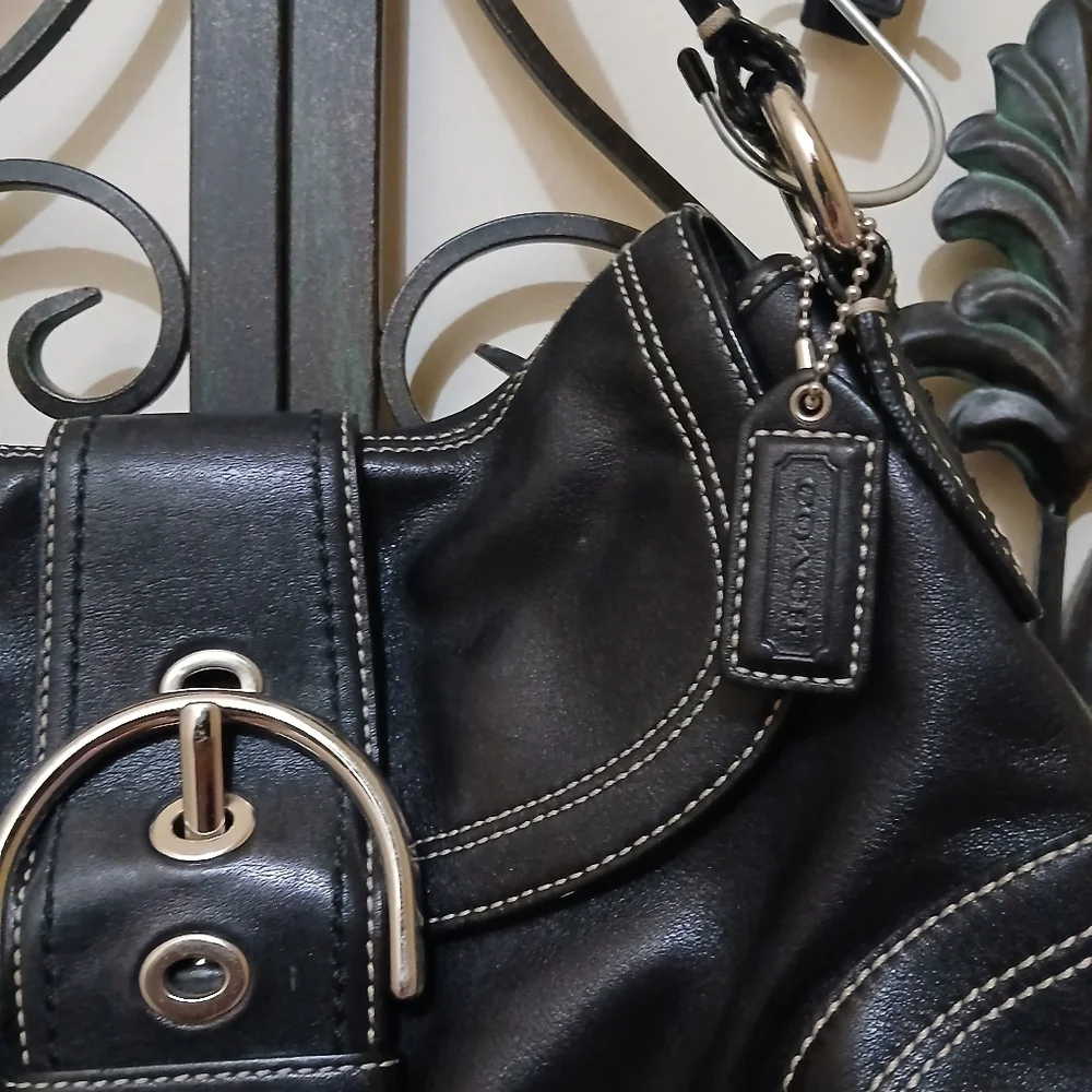 Sold!! Coach Vintage Y2K Soho Leather Flap Buckle Leather Shoulder Bag - Picture 3 of 13